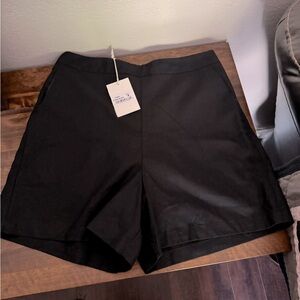 NWT Grace and Emma Women's Black linen Shorts